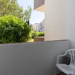 Roberto Apartment *